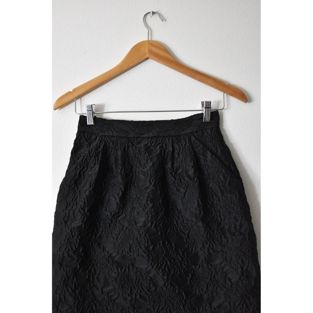 H&M Mini Skirt Women Size 6 Black NEW Cloque Jacquard Floral Textured Gold Zip - Picture 2 of 7